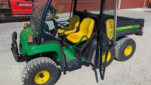 2014 John Deere Gator TH 4×4 Utility Cart For Sale - Image 12