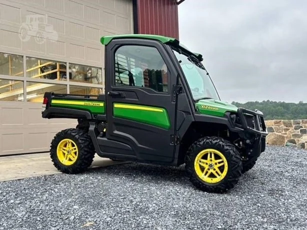 2018 John Deere Gator XUV 835R 4WD Utility Cart for Sale