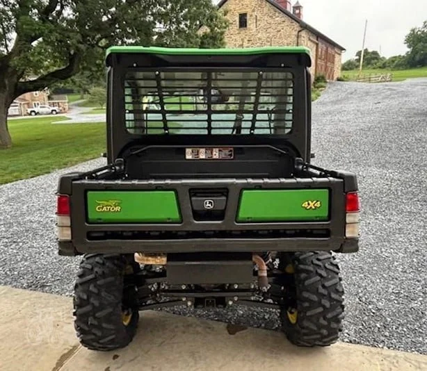2018 John Deere Gator XUV 835R 4WD Utility Cart for Sale - Image 4