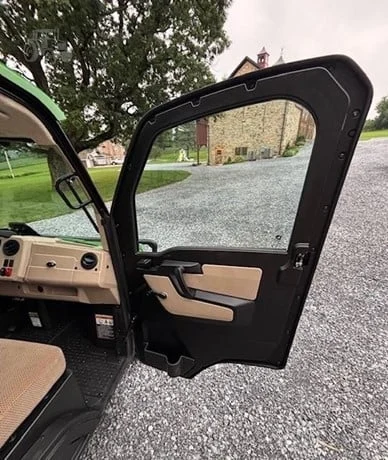 2018 John Deere Gator XUV 835R 4WD Utility Cart for Sale - Image 9