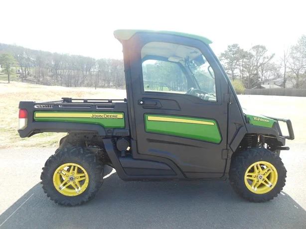 2019 John Deere Gator XUV 835R 4WD Utility Cart for Sale - Image 3