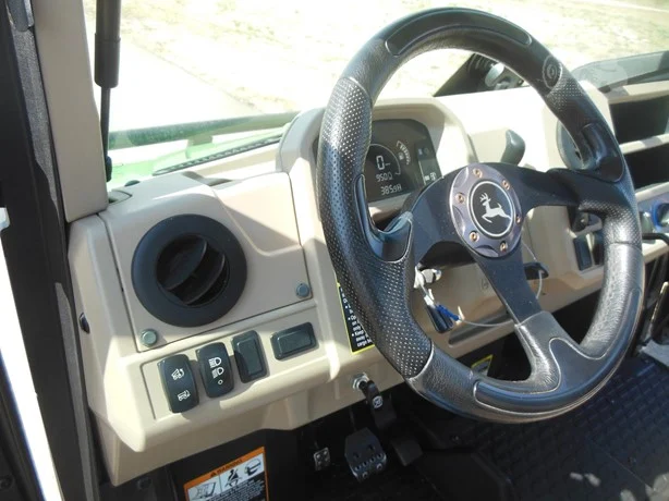 2019 John Deere Gator XUV 835R 4WD Utility Cart for Sale - Image 6