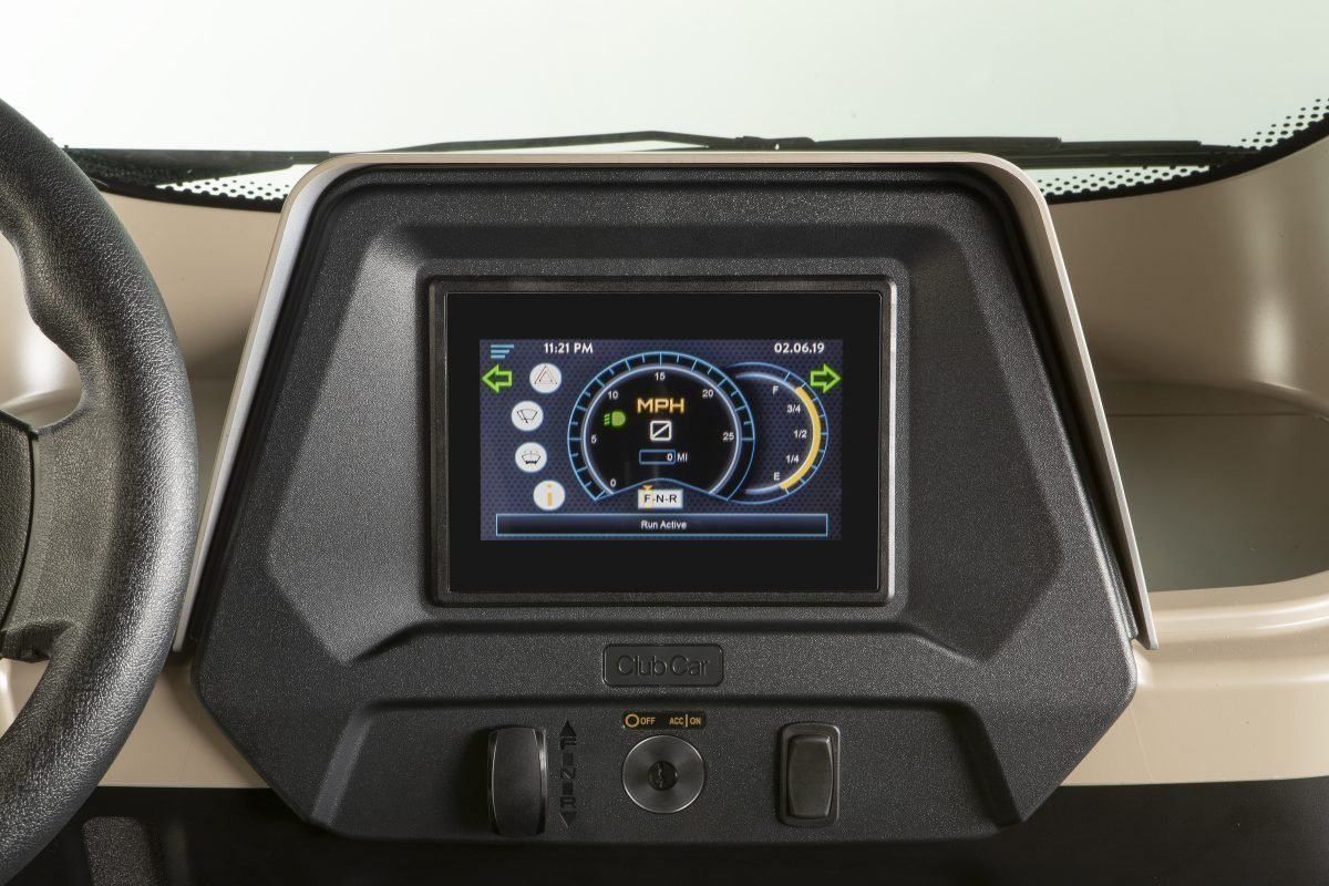 cc 2022 cru dashdisplay 2.jpg cc 2022 cru dashdisplay 2.jpg